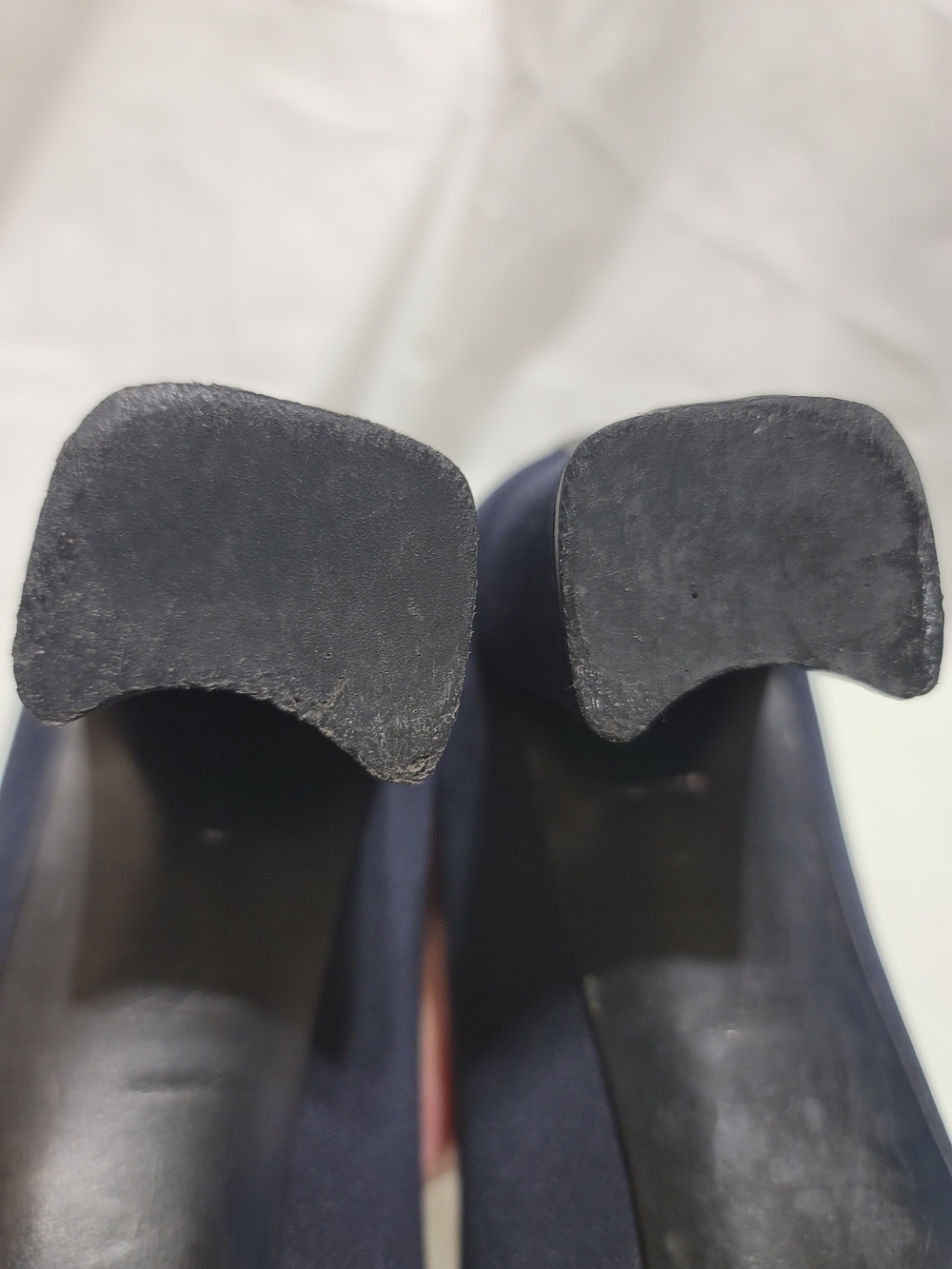 Stuart Weitzman Navy Blue Satin Square Toe Pumps, Size 7.5 B - Picture 7 of 10